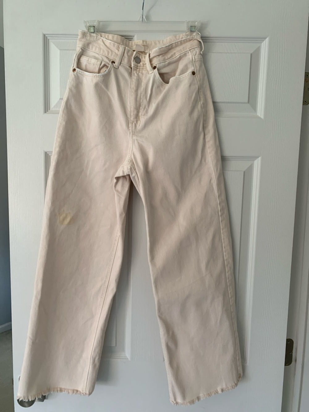 H&M Size 4 Wide Leg Jeans in Creamy Off-White